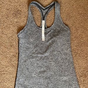 Lululemon size 6 grey tank